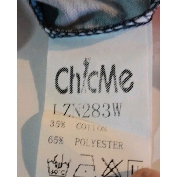 "Chic" CBR Ladys Xlarge Embossed "Boss"Top Cold Shoulder Blue-White Cut-out - Picture 8 of 9